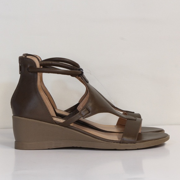 Journee Collection Womens Brown Trayle Wedge Gladiator Sandals NWOT - Picture 5 of 10